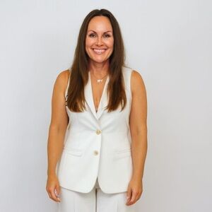 Women’s 2 Piece Vest and Shorts White Business Casual Sleeveless Summer Outfit